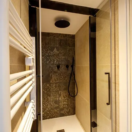 アパート 06a2 - Heart Of Old Beautiful Renovated