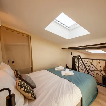 06a2 - Heart Of Old Beautiful Renovated