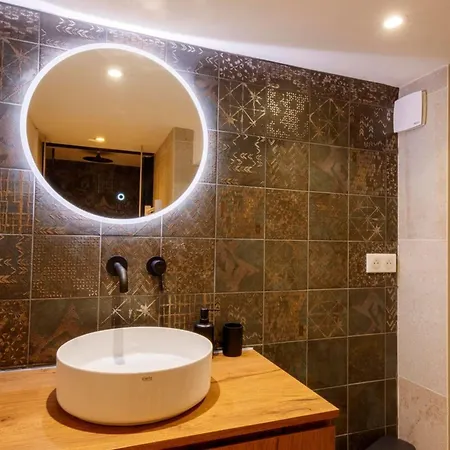 06a2 - Heart Of Old Beautiful Renovated アパート ニース